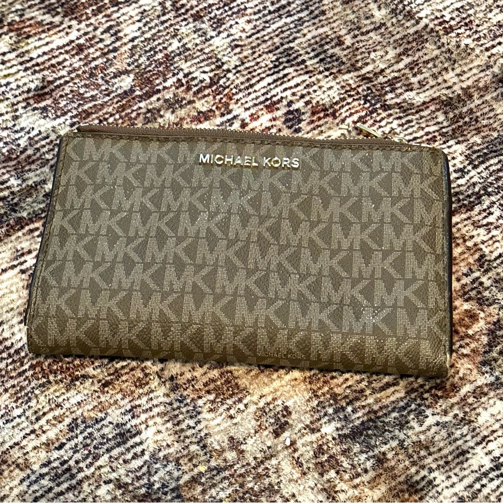 Michael Kors wallet